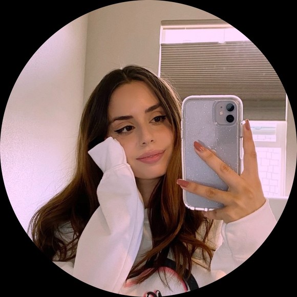 Meet your Posher, Mari - Picture 2 of 3